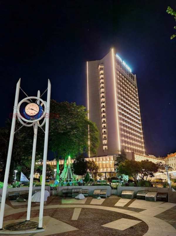 Продава 1-стаен, гр. бургас, център