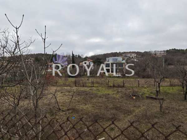 Продава парцел, гр. варна, м-т добрева чешма