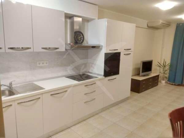 Дава под наем 2-стаен, гр. бургас, център