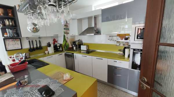 Продава 3-стаен, гр. бургас, крайморие