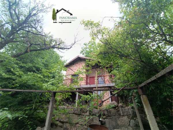 Продава вила, гр. шумен, м-т под манастира