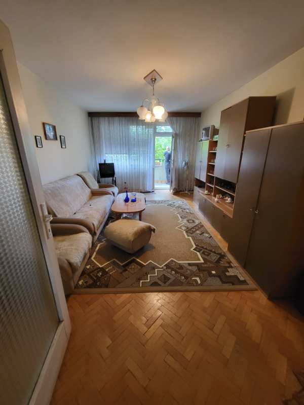 Продава 3-стаен, гр. плевен, широк център