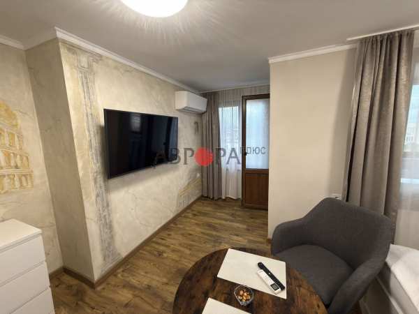 Дава под наем 1-стаен, гр. бургас, център