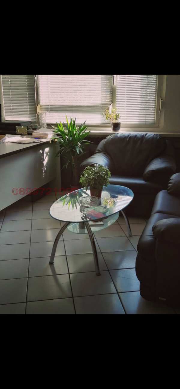 Продава офис, гр. плевен, идеален център