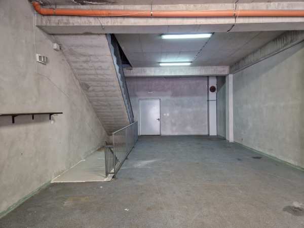 Дава под наем склад, гр. плевен, индустриална зона - запад