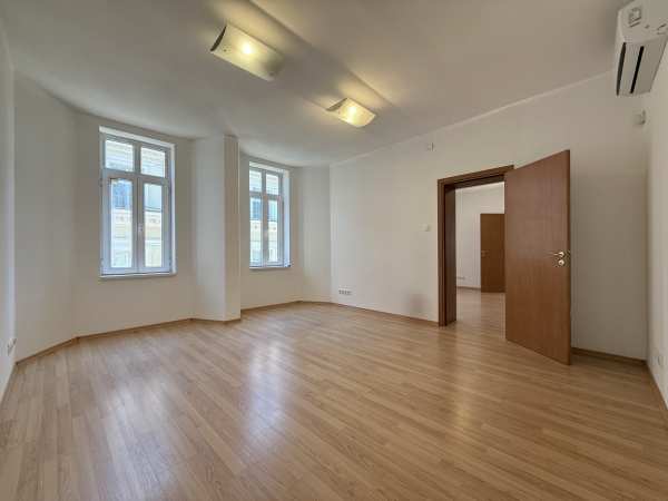 Дава под наем офис, гр. софия, център