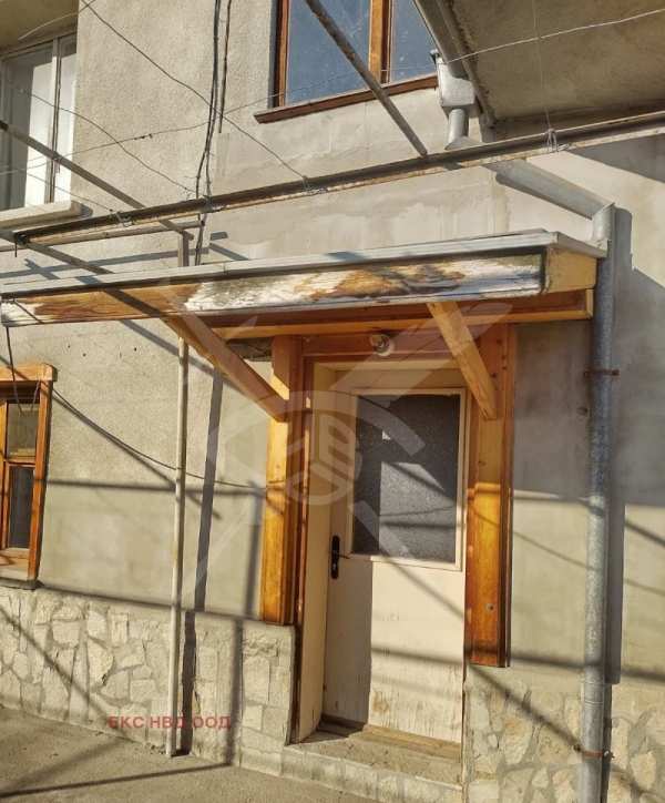 Продава  етаж от къща гр. Садово, област Пловдив
      80 кв.м