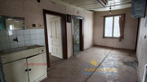 Продава  къща с. Ресен, област Велико Търново
      75 кв.м