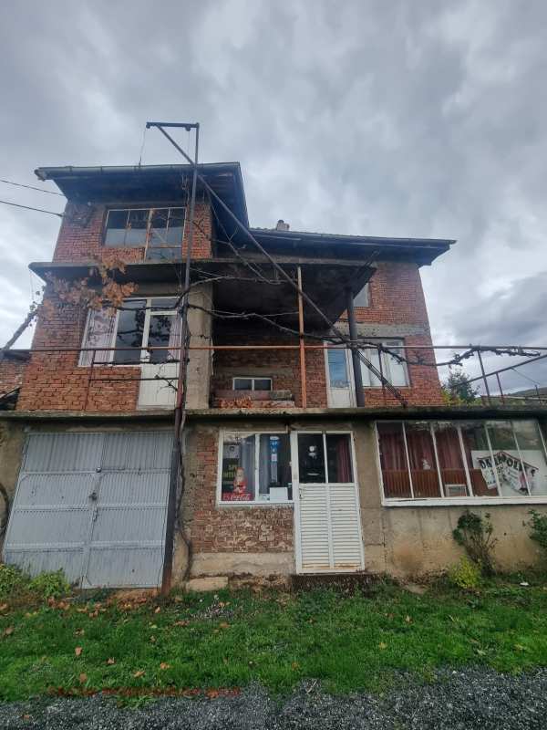 Продава къща, с. стоб, област кюстендил