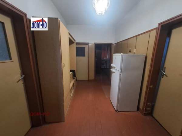 Продава 4-стаен, гр. пазарджик, център