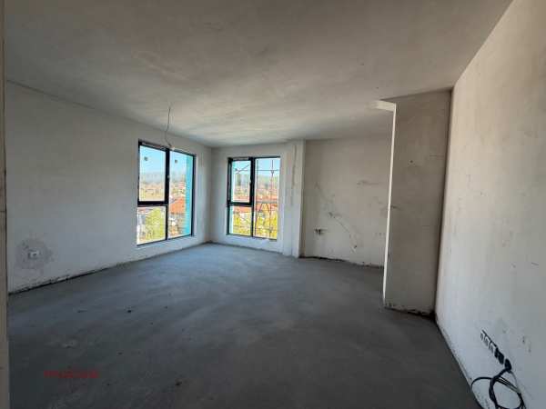 Продава 3-стаен, гр. перник, изток