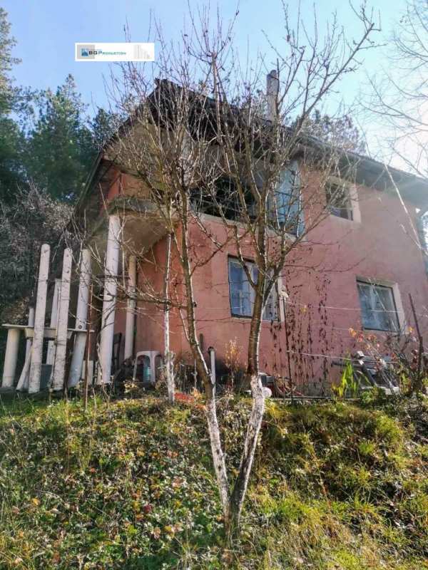 Продава  къща с. Луково, област София
      60 кв.м