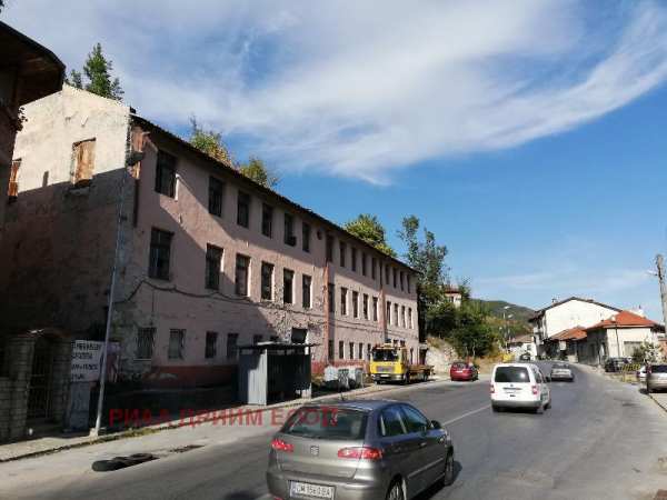 Продава пром. помещение, гр. смолян, устово