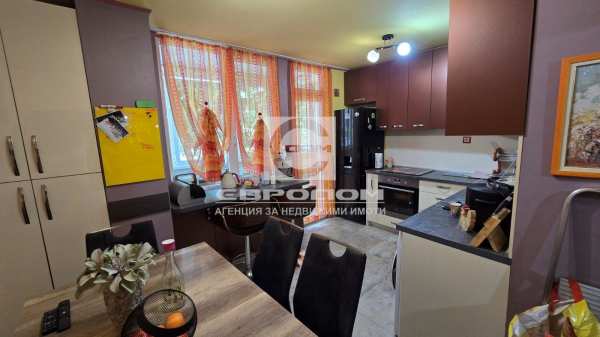 Продава 4-стаен, гр. стара загора, център