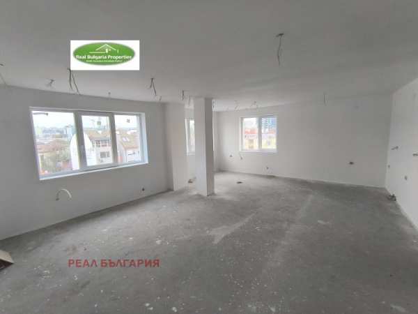 Продава  многостаен град Русе, Ялта
      140 кв.м