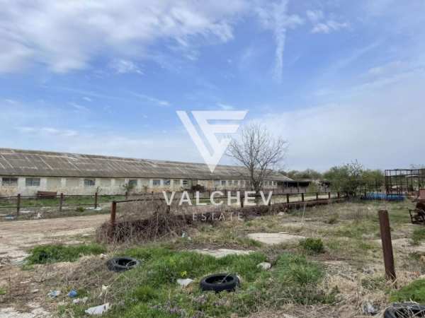 Продава пром. помещение, с. николаевка, област варна