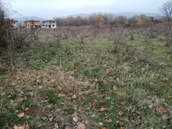Продава парцел, с. голяновци, област софия област