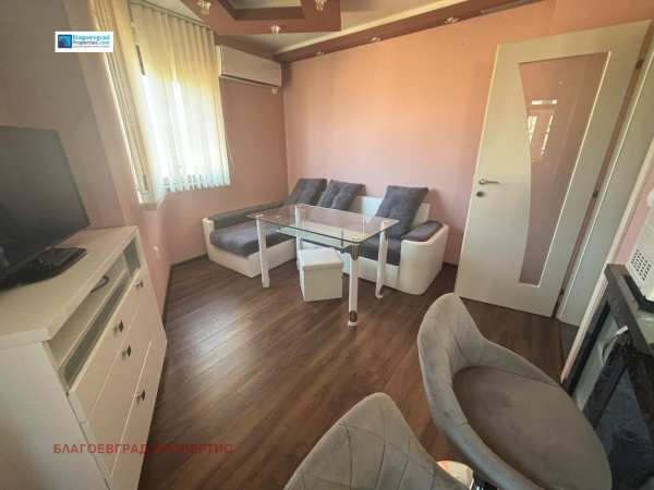 Продава 2-стаен, гр. благоевград, освобождение