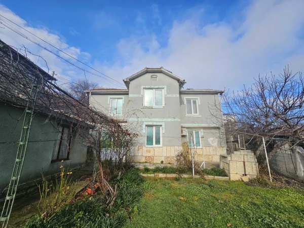 Продава къща, гр. балчик, област добрич