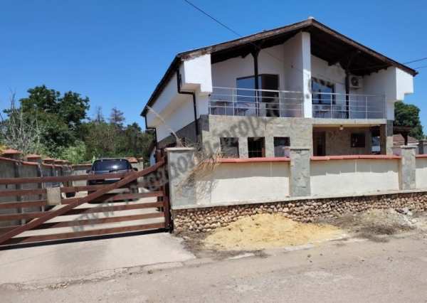 Продава къща, с. гурково, област добрич