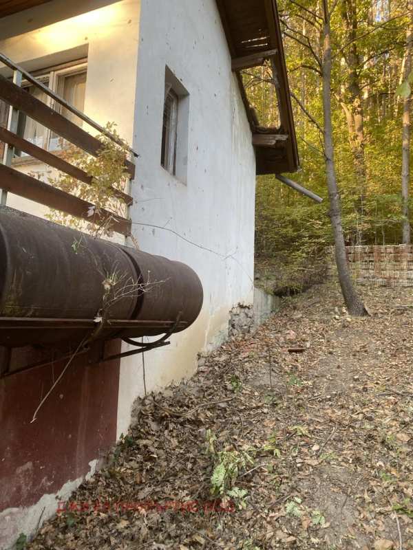 Продава къща, с. батулия, област софия област
