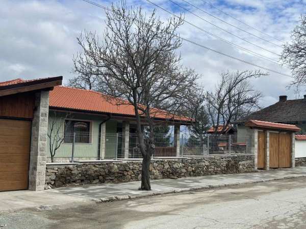 Продава къща, с. черньово, област софия област