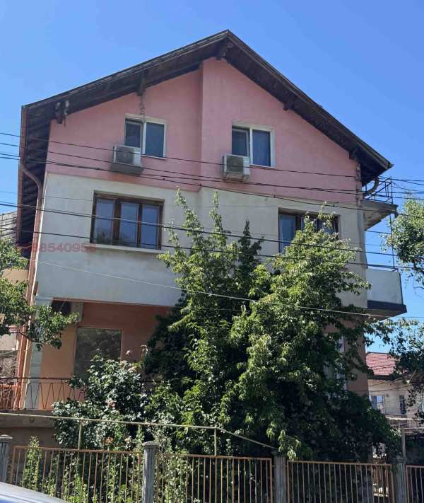 Продава къща, гр. враца, център