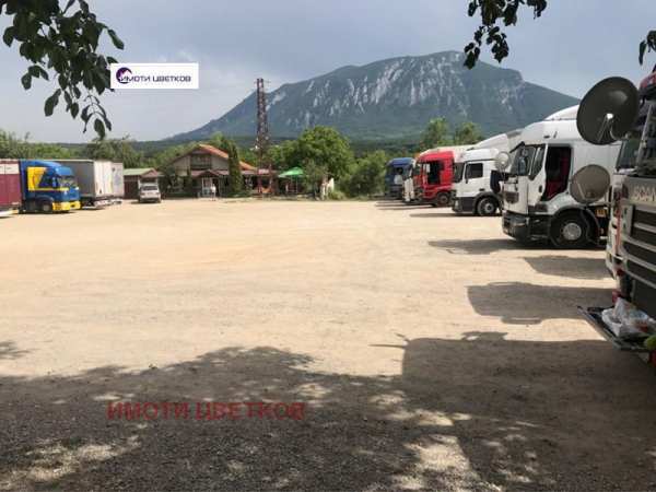 Продава бизнес имот, с. краводер, област враца