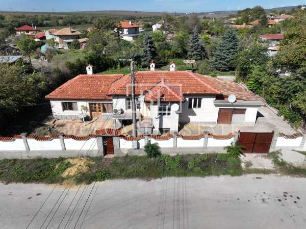 Продава къща, с. чернево, област варна