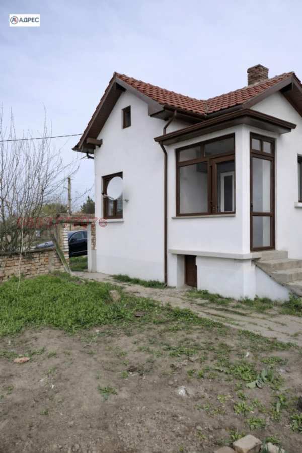 Продава къща, с. горна митрополия, област плевен