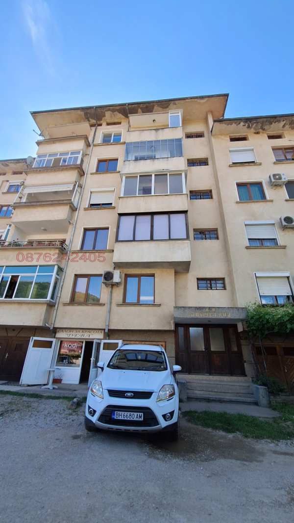 Продава 4-стаен, гр. троян, област ловеч