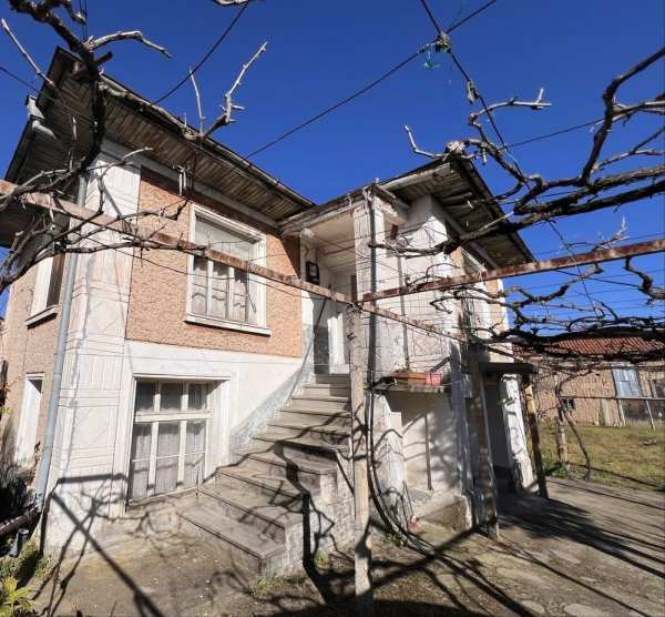 Продава къща, с. стрелци, област пловдив