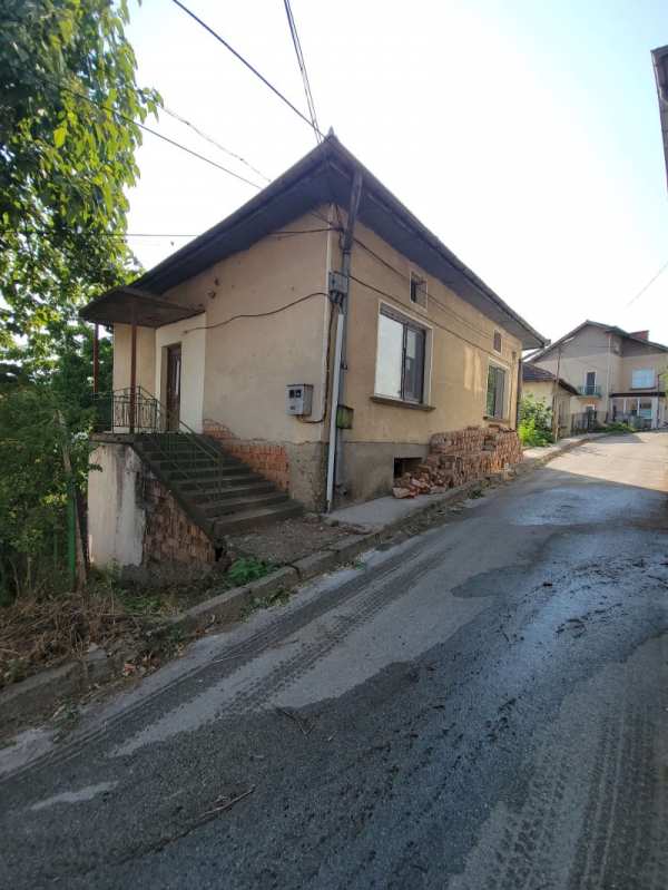 Продава къща, гр. белоградчик, област видин