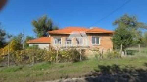 Продава къща, с. червенци, област варна