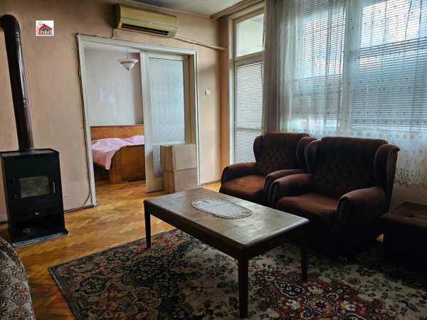 Продава 4-стаен, гр. пазарджик, запад