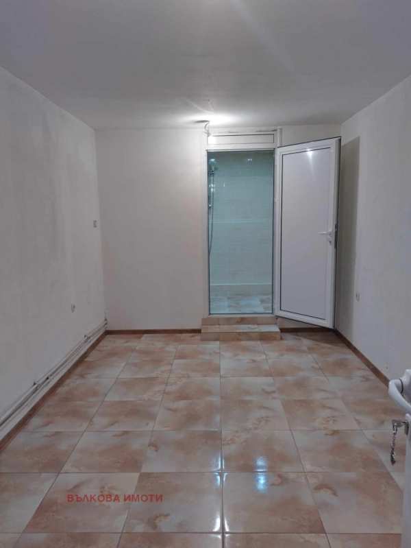 Продава ателие, таван, гр. стара загора, била