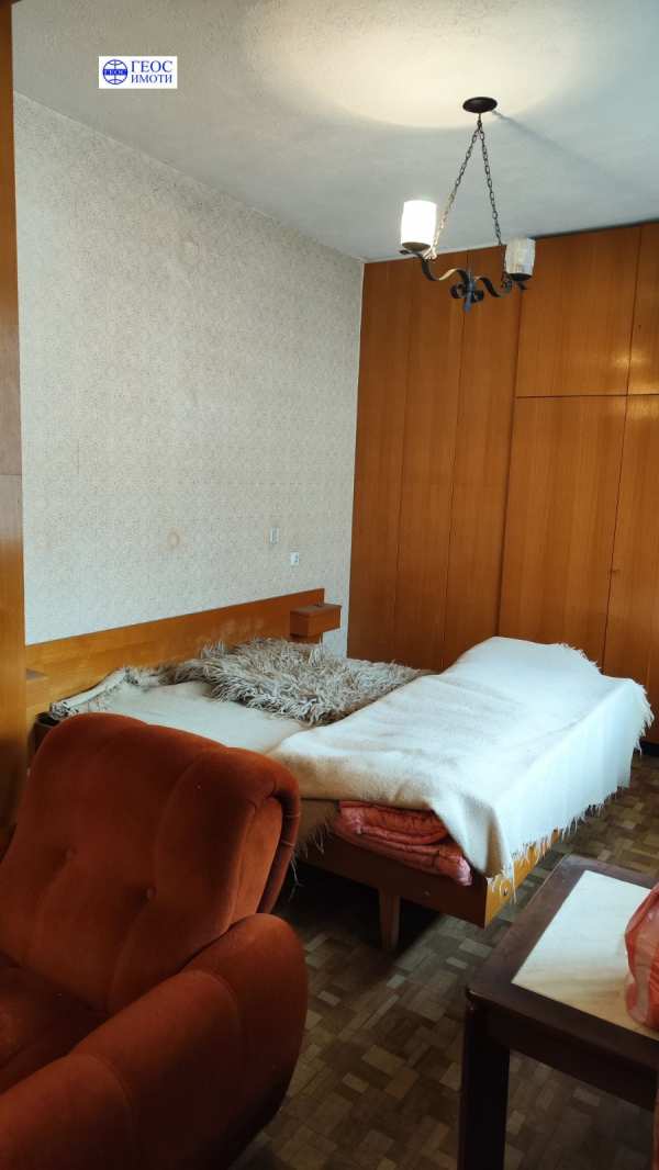 Продава етаж от къща, гр. смолян, устово
