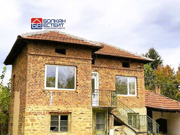 Продава  къща с. Стамболово, област Велико Търново
      120 кв.м