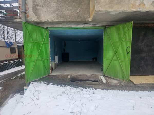Продава гараж, паркомясто, гр. мездра, област враца