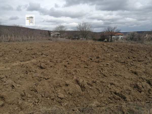 Продава парцел, с. църква, област добрич