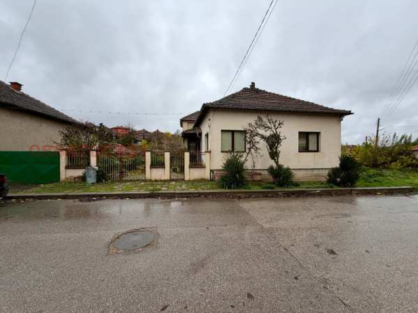 Продава къща, гр. искър, област плевен