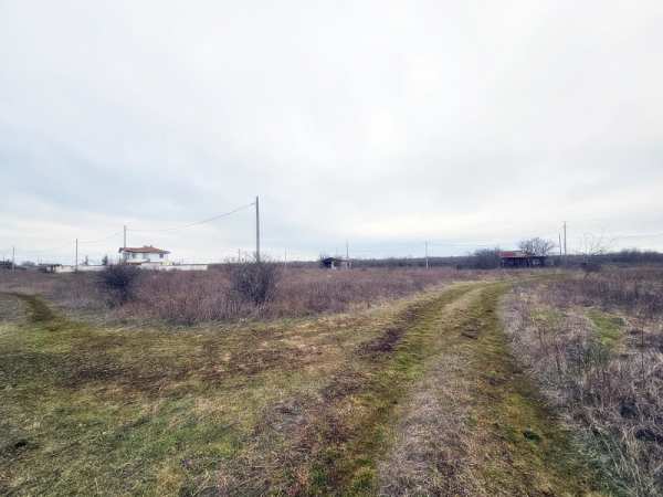 Продава парцел, с. топола, област добрич