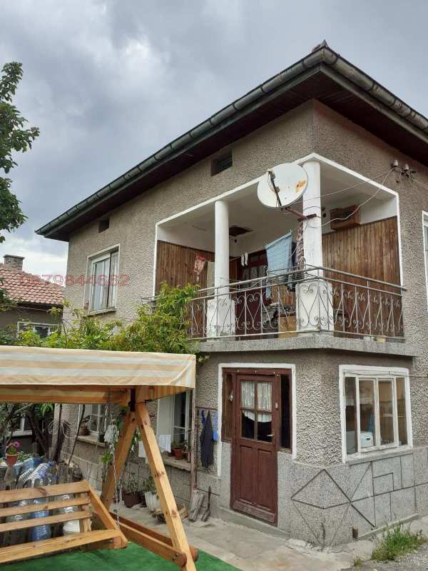 Продава къща, с. големо бучино, област перник