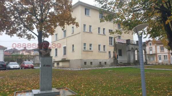 Продава хотел, гр. павел баня, област стара загора