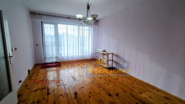 Продава  3-стаен гр. Горна Оряховица, област Велико Търново
      74 кв.м