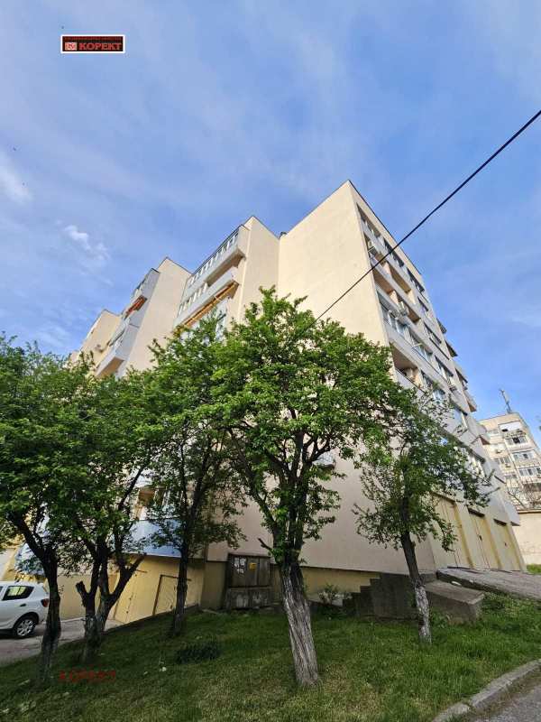 Продава 1-стаен, гр. плевен, широк център
