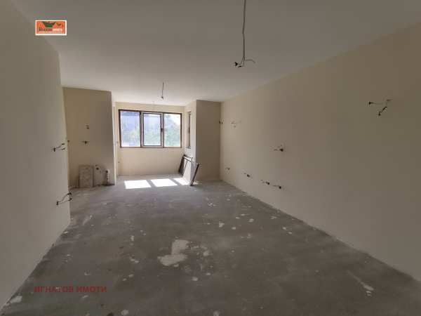 Продава 2-стаен, гр. пазарджик, център
