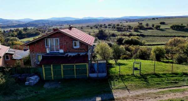 Продава къща, с. златуша, област софия област