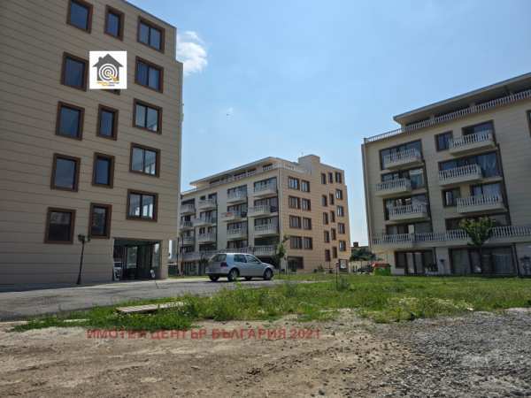 Продава  2-стаен гр. Елин Пелин, област София
      63 кв.м