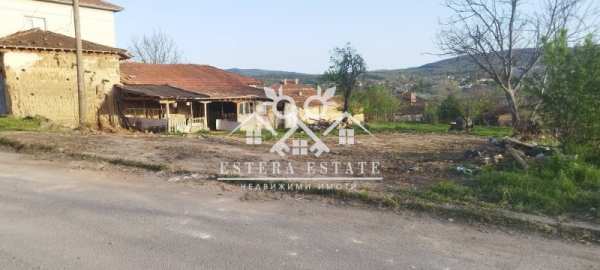 Продава  парцел гр. Смядово, област Шумен
      921 кв.м